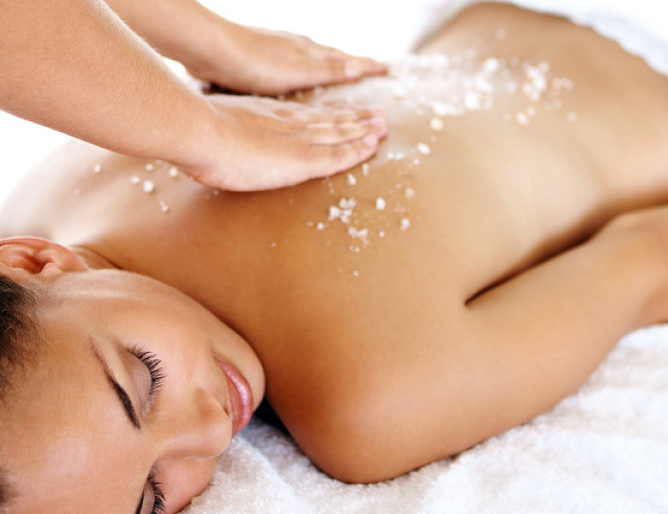 Exfoliación corporal e hidratación