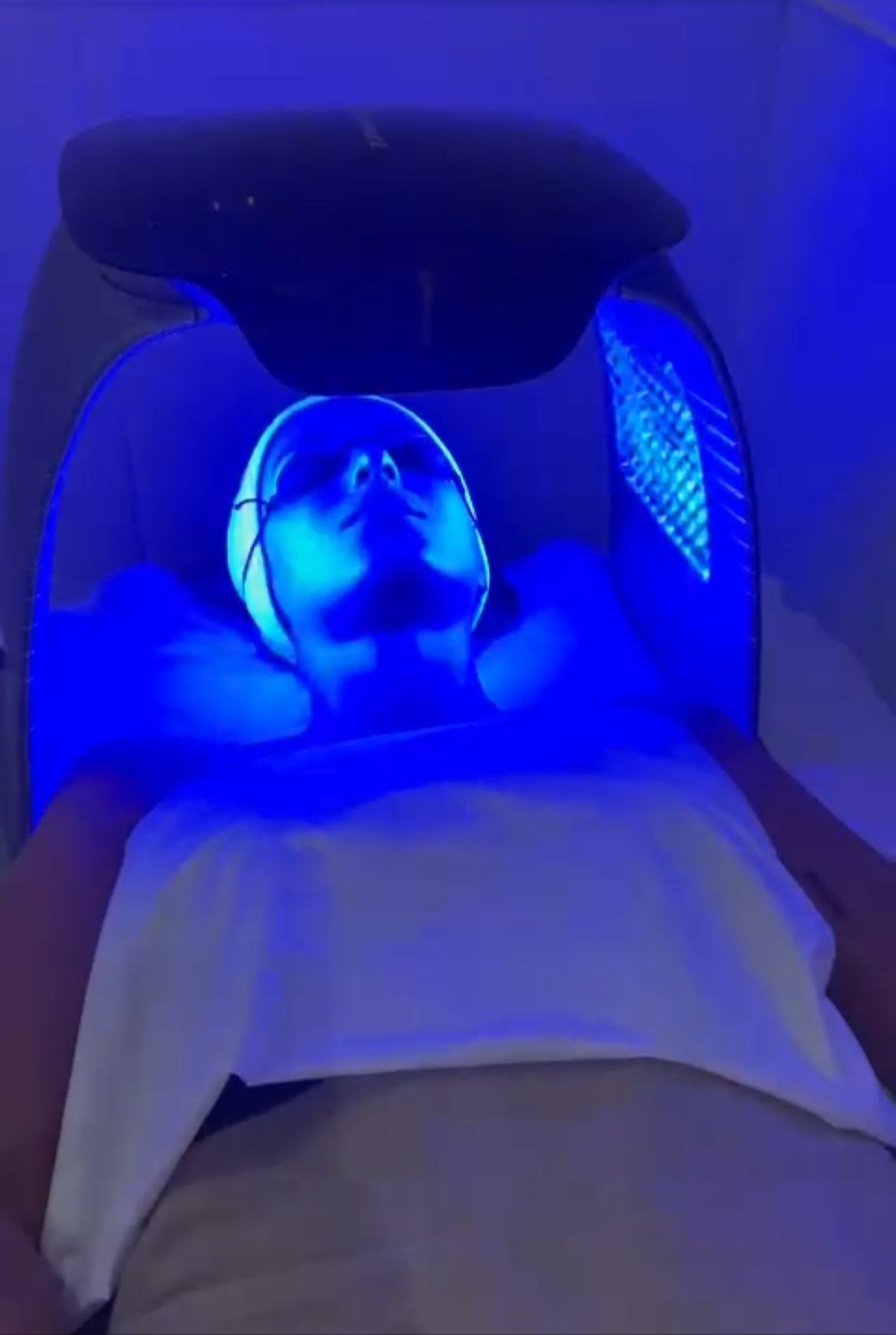 Higiene facial con terapia led